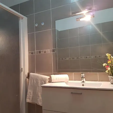 Apartamento Kris أرونا